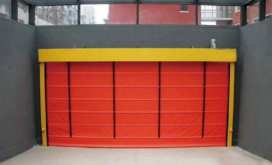 Obrót obrotowy 1000N Drzwi szybkiego zamknięcia ze stopu aluminium do garażu magazynu bezpieczeństwa