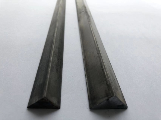Członek Chamfer Q235 Carbon Structural Steel Triangle Shape Bar dla betonu precast
